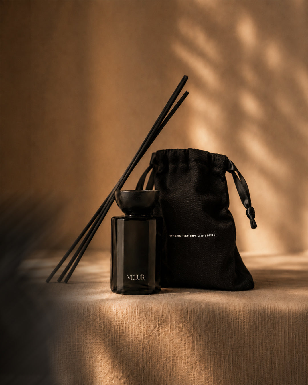 Sunraé Reeds — Velur ritual of scent